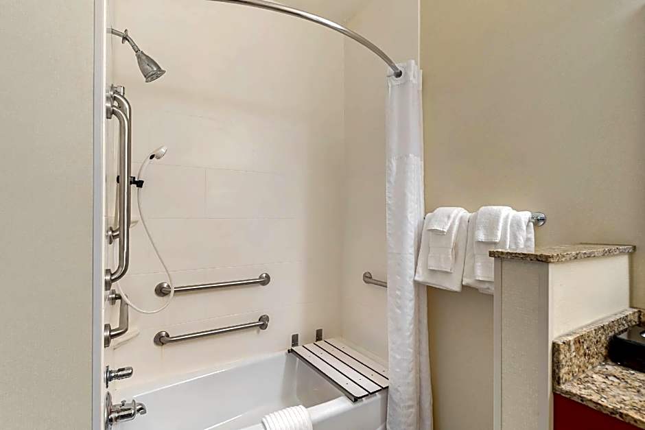 Comfort Suites Normal University area
