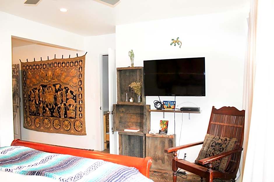 Ocean Front Vortex Female Hostel private rooms Free bikes