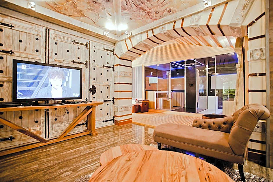 Royal Castle Design & SPA