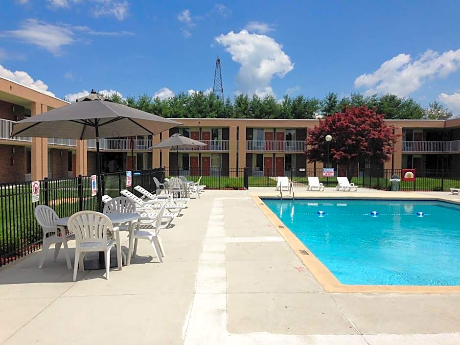 Ramada by Wyndham Wytheville