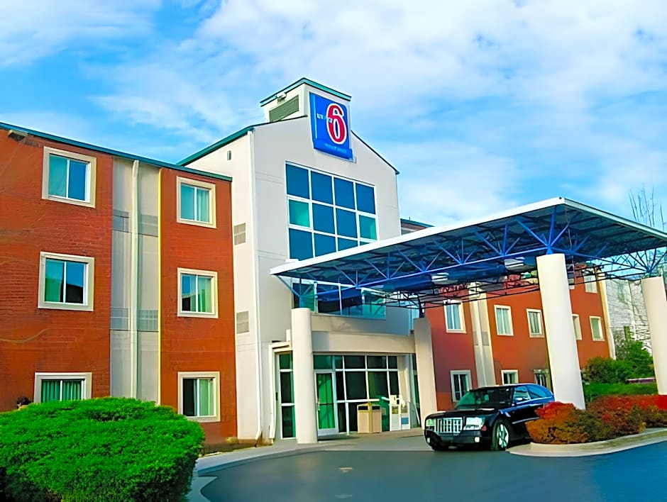 Sleep Inn & Suites Pigeon Forge - Downtown