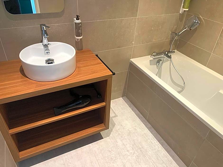 L'Escale Marine, The Originals Relais