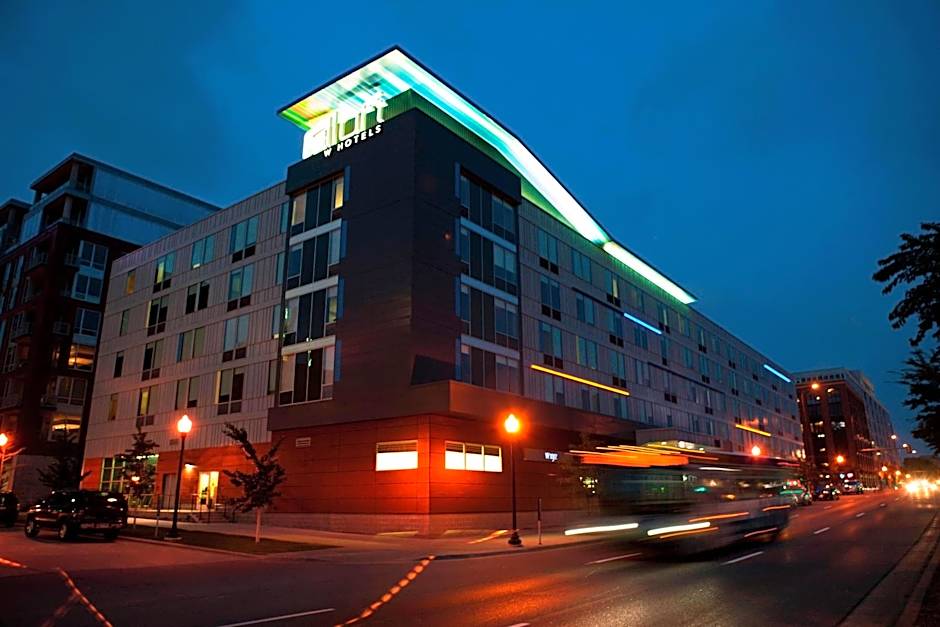 Aloft Minneapolis