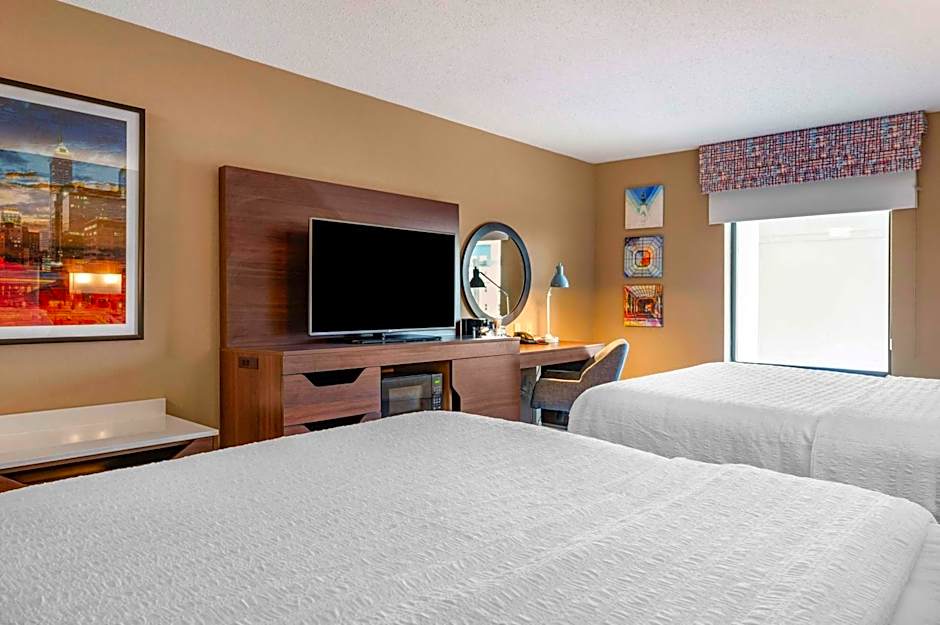 Hampton Inn By Hilton Greenfield, In
