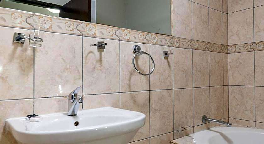 The Lakes Hotel and Conference