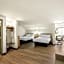 Spark by Hilton Freeport