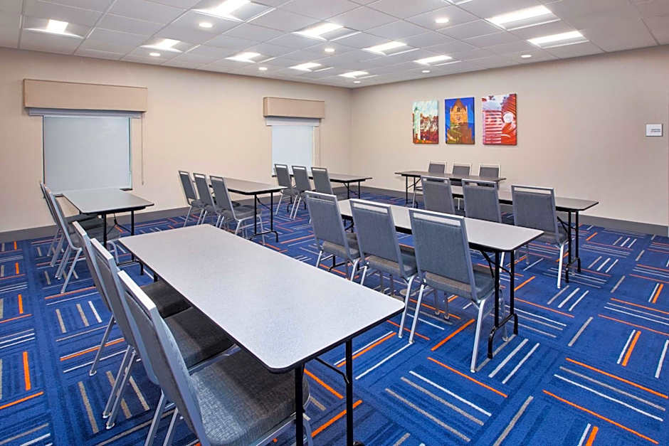Hampton Inn By Hilton Clinton