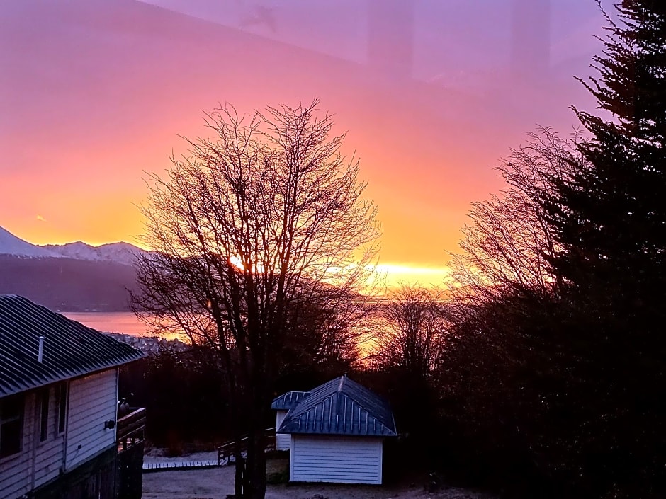 CabaÃ±as Del Martial