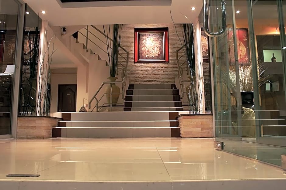 Grand Pinnacle Suvarnabhumi