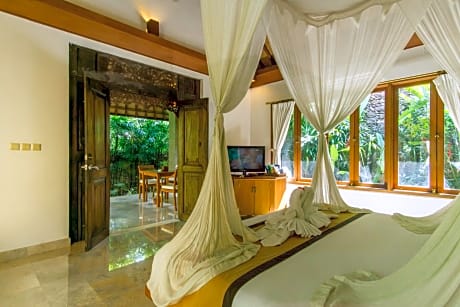 Suite with Garden View