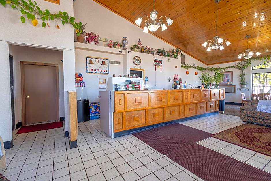 Royal Holiday Motel By Belvilla Gallup I-40