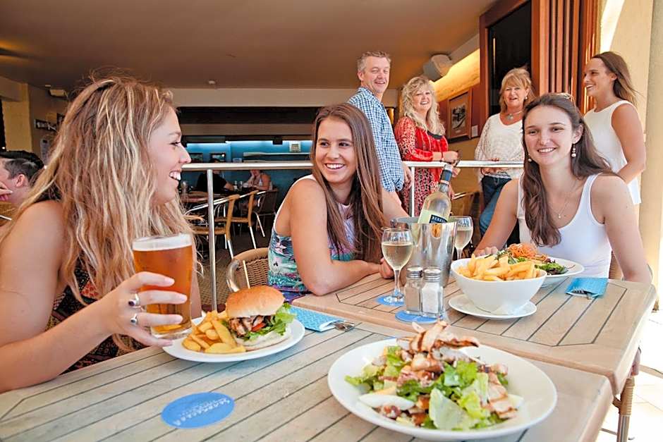 Seabreeze Beach Hotel