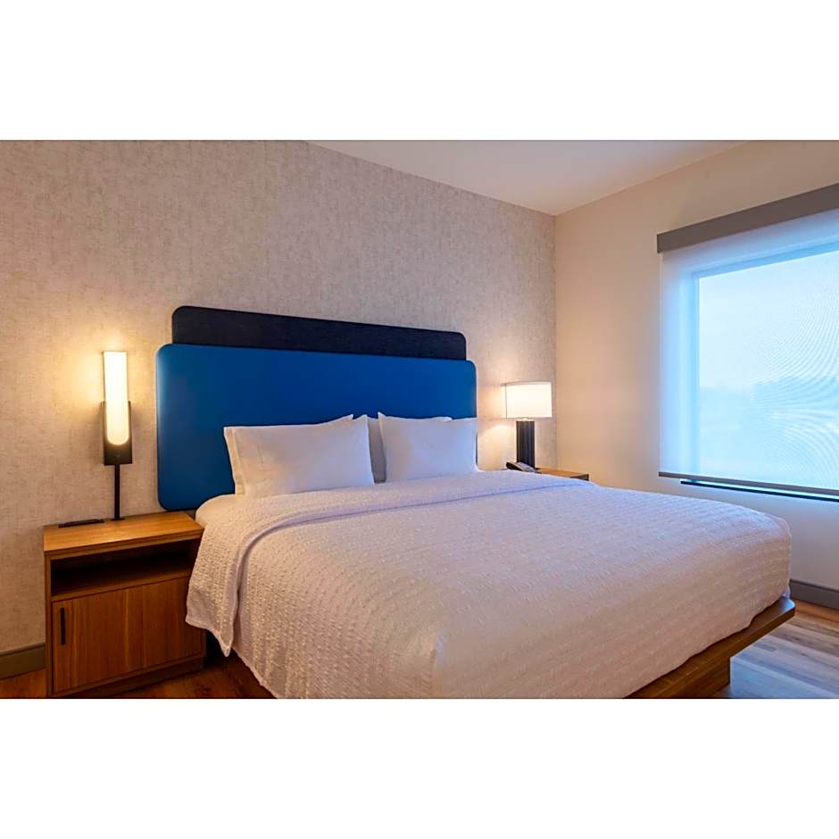 Hampton Inn & Suites Boston/Stoughton