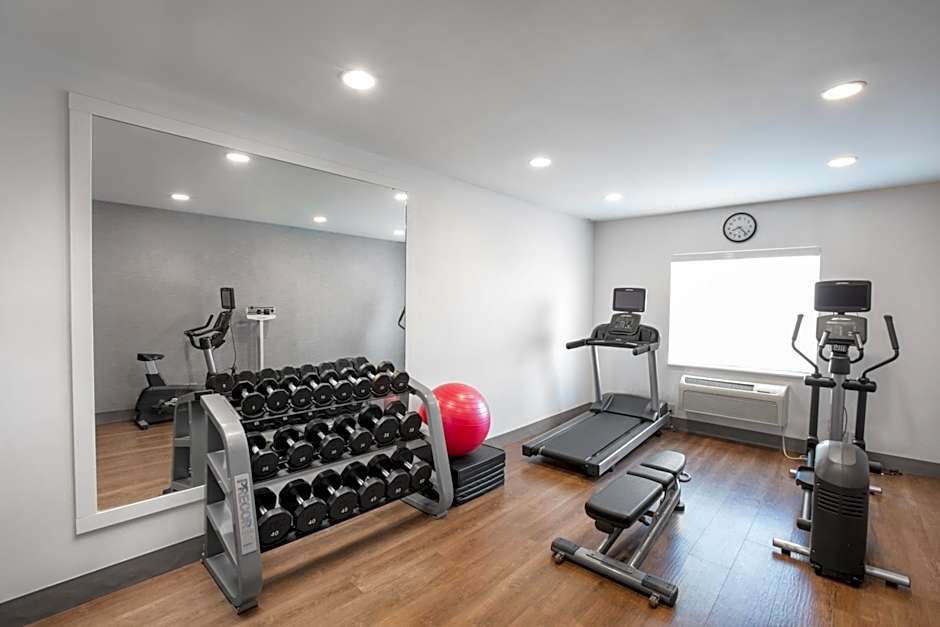 Holiday Inn Express Hotel & Suites Altoona-Des Moines By IHG