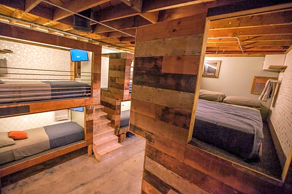 PodShare Los Feliz