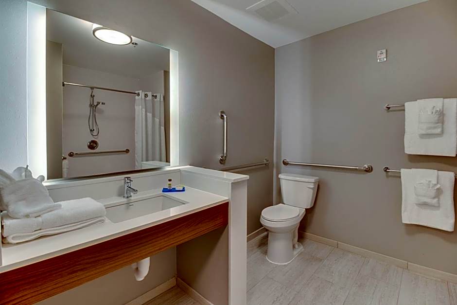 Holiday Inn Express & Suites Union City By IHG