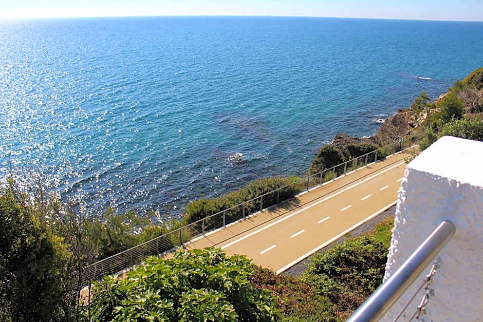 Conca Verde c21- BEACH FRONT little villas POOL, private JACUZZI sea view