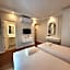 Carlton Hotel