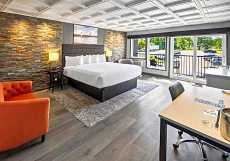 Standard King Room