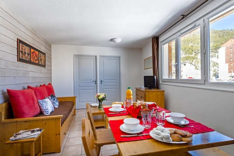 Studio with Alcove (4 Adults)