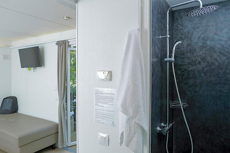 hu Venezia Camping in Town