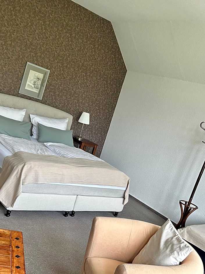 Photo 1 of 3 of Triple Room