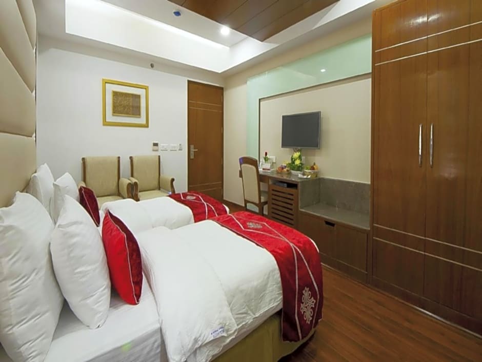 Hotel Swaran Palace