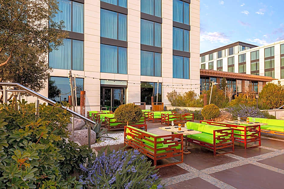 Baku Marriott Hotel Boulevard