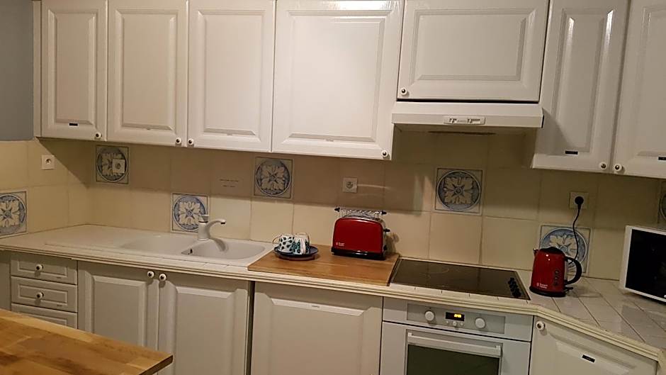 LA MARINA-Center-Parking-StationtoParis