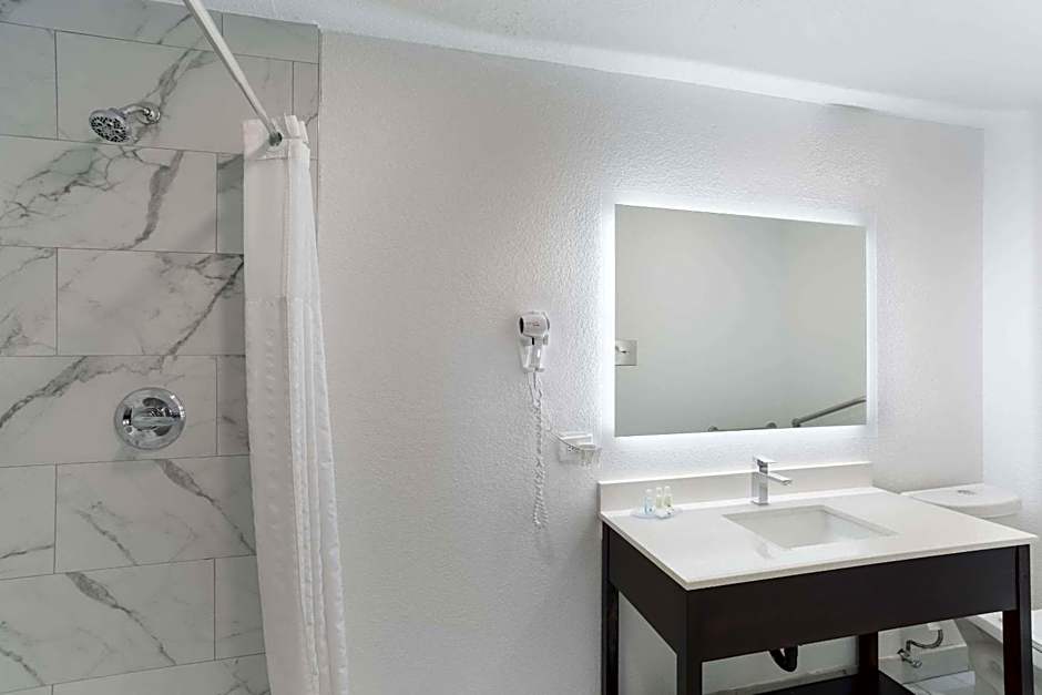 Quality Inn Redding near I-5