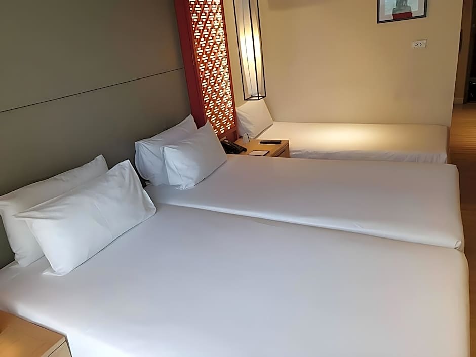 The Quarter Hualamphong by UHG - Close to Song Wat Road, Chinatown, Hua Lamphong Railway Station, Hua Lamphong MRT Station