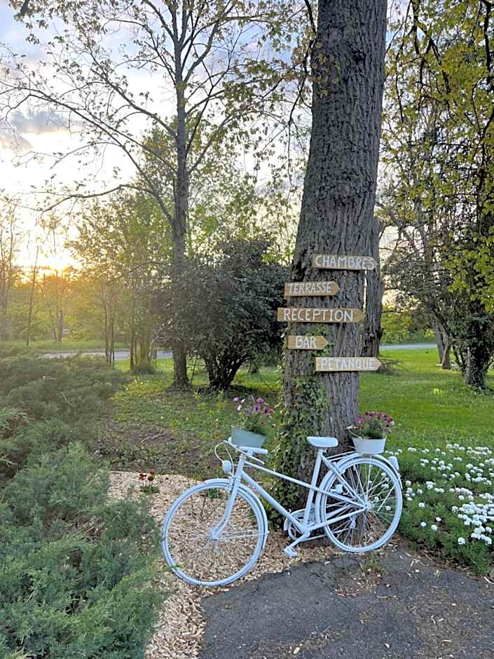 Motel Les Broussailles