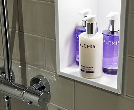 Midland Suite (1 King Bed)