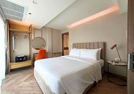 Two-Bedroom Riverview Suite