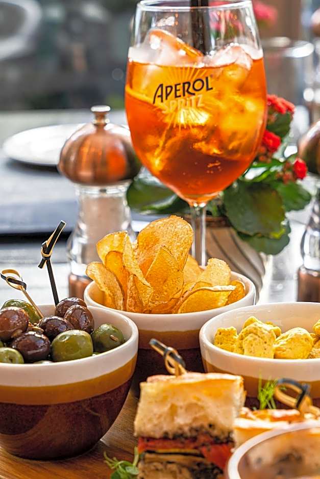 Hotel Xenia, Autograph Collection by Marriott