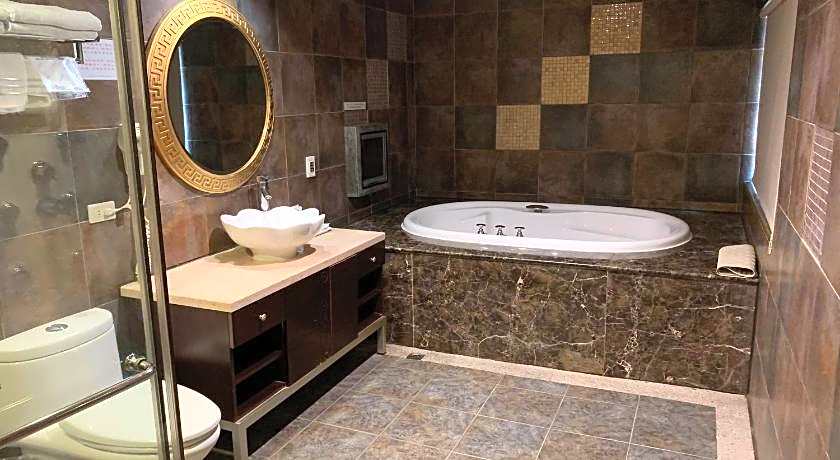 Crystal Business Motel