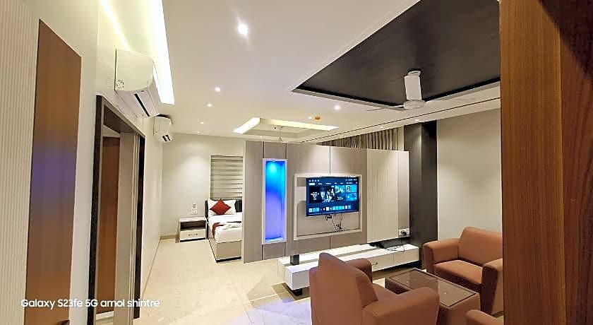 HOTEL RAMKRISHNA PALACE