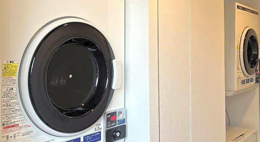 Capsule Hotel Suzumoriya 