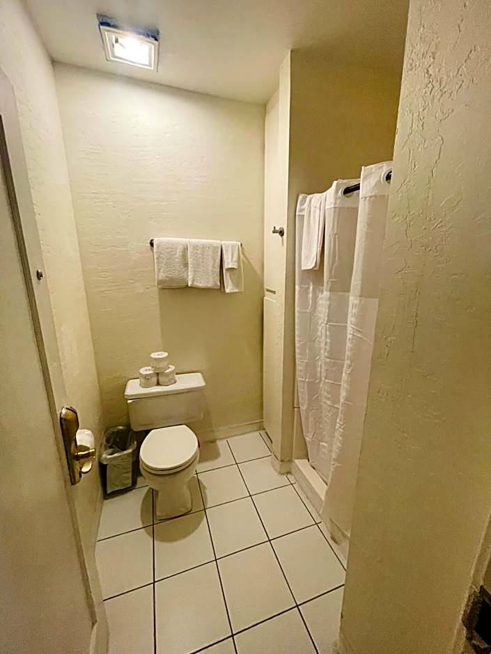 Americas Best Value Inn & Suites Royal Carriage