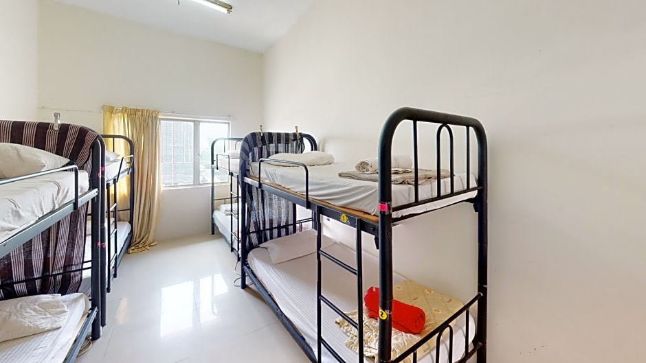 Monkey Mansion Putra Majestik