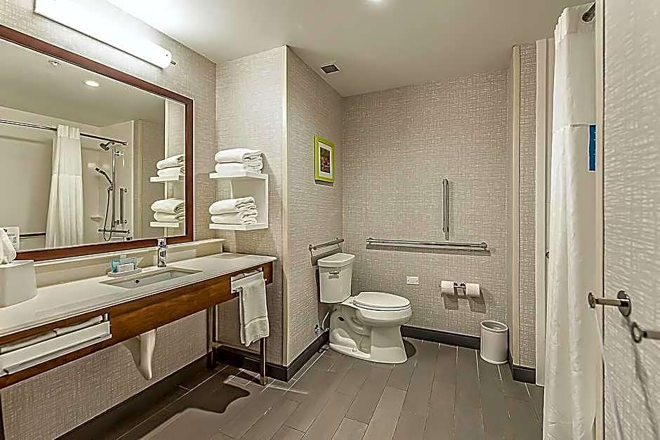 Hampton Inn & Suites Howell
