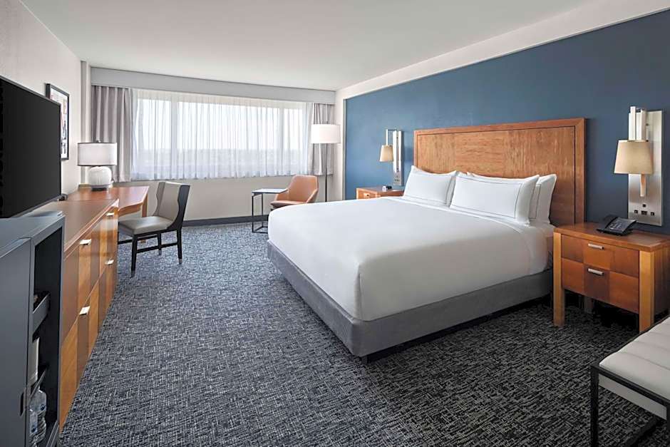 The Alloy King of Prussia - a DoubleTree by Hilton