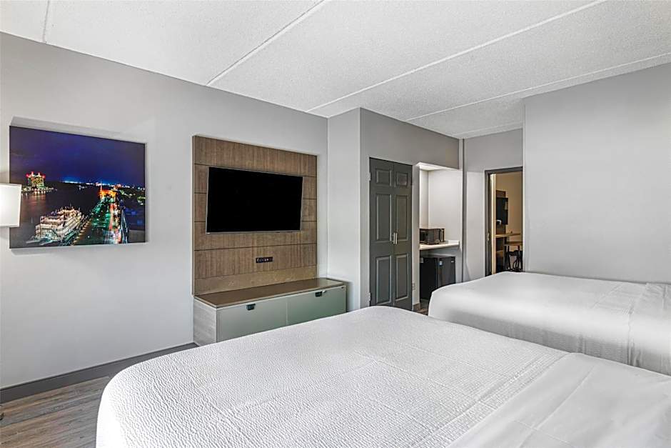 Best Western Plus Savannah Gateway