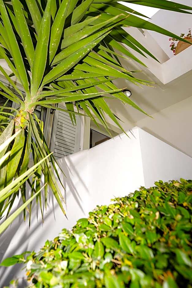 Angela Studios & Apartments