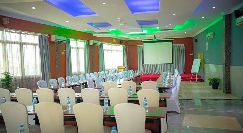 Tiffany Diamond Hotel