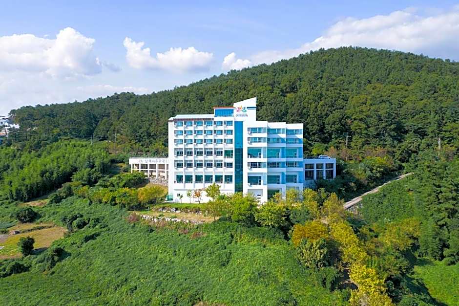 Namhae Season Hotel