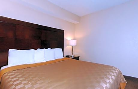 Queen Room - Disability Access