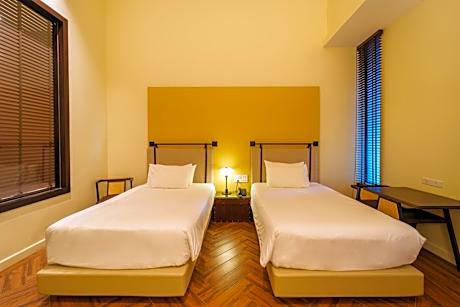 Courtyard room