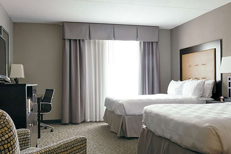 Holiday Inn and Suites East Peoria By IHG