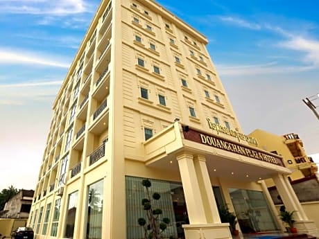 Douangchan Plaza Hotel